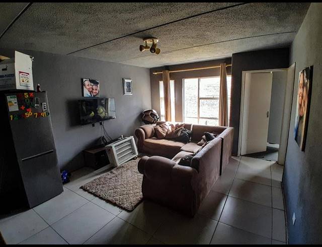 2 BEDROOM APARTMENT FOR SALE IN WESTDENE